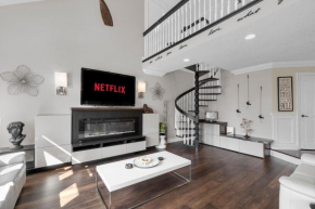 Amazing Luxury 6BR - Pool - 30min to Niagara Falls